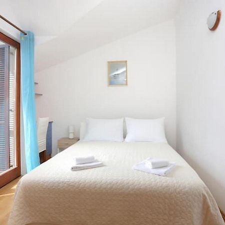 Holiday Home Mons Aureus Gornje Sitno Exterior foto