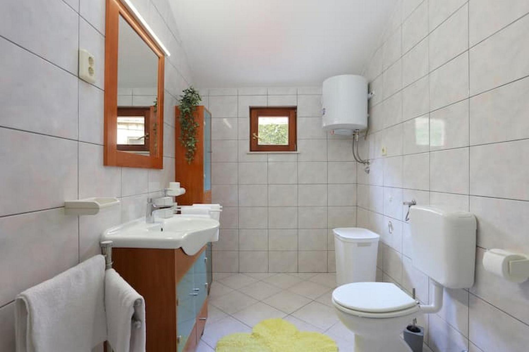 Holiday Home Mons Aureus Gornje Sitno Exterior foto